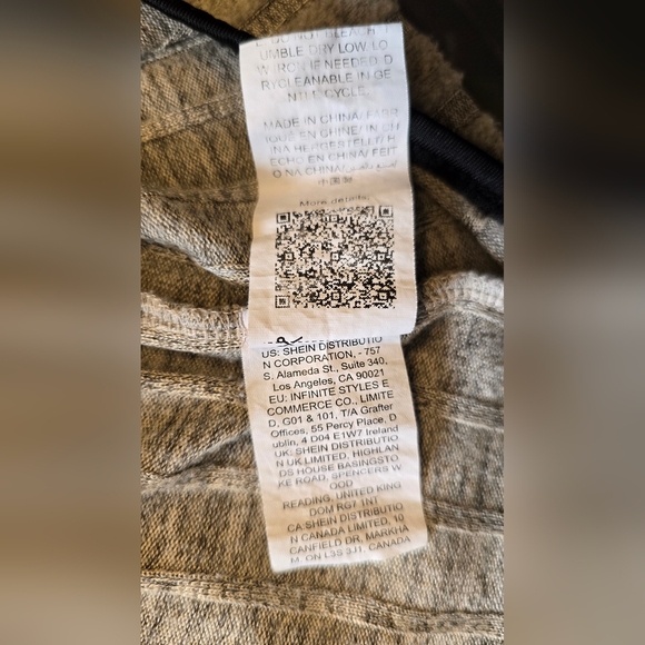 Contrast Binding Belted Bodycon Dress - Picture 9 of 9